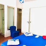 Meetup On The Terrace View With Private Parking