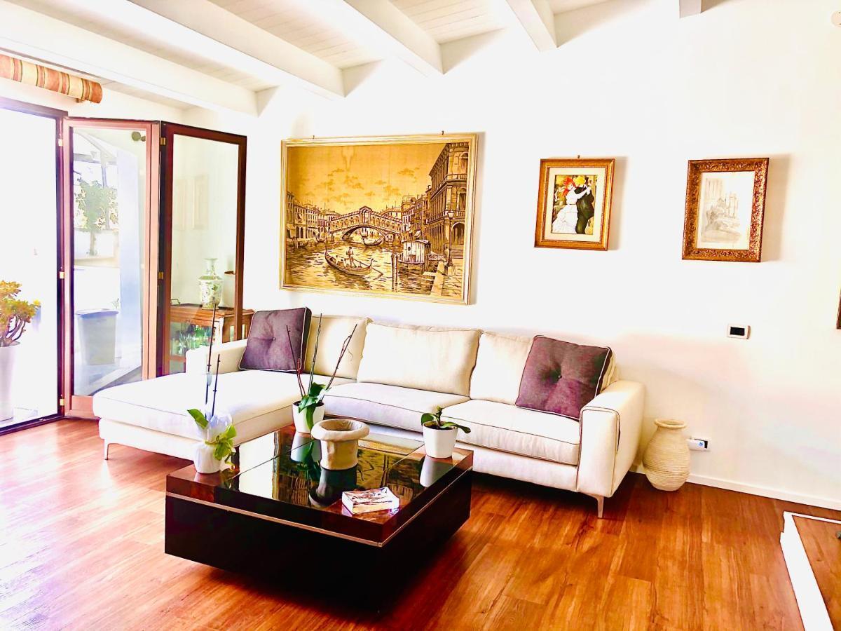 Meetup On The Terrace View With Private Parking Apartment